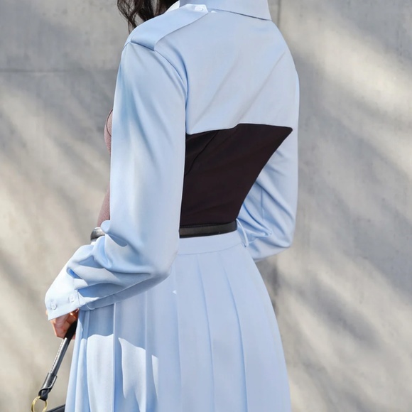 NWOT COMMENSE Color Block Crop Top Blue and Black Size M - Picture 5 of 5